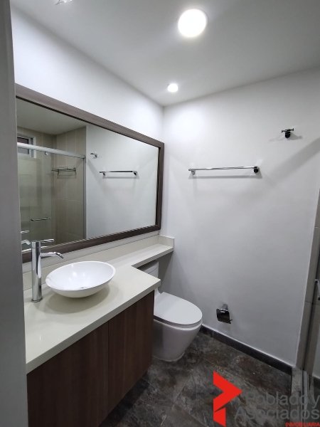 Apartamento en arriendo en Zuñiga, Envigado · foto 18 de 24