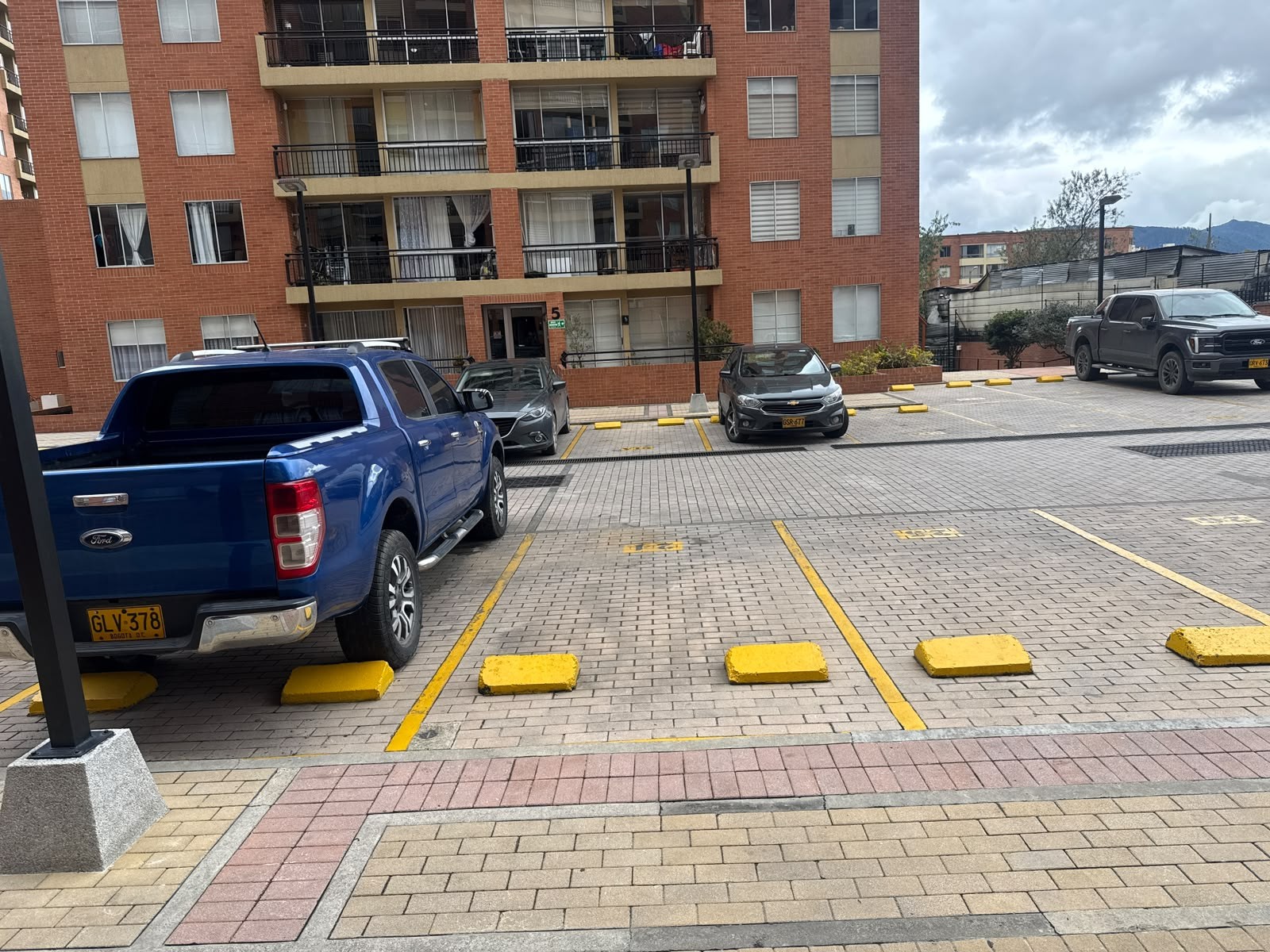 Apartamento en venta en Portales Del Norte, Bogotá · foto 8 de 20
