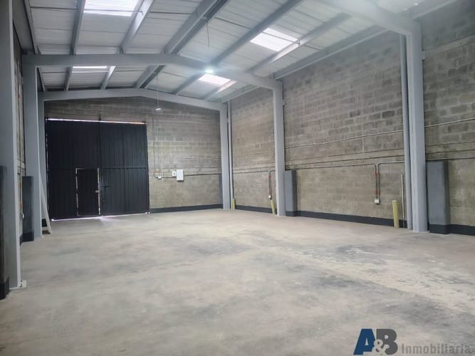 Bodega en arriendo en Calle Larga, Sabaneta, 180 m² · foto 4 de 9