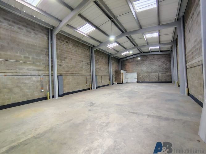 Bodega en arriendo en Calle Larga, Sabaneta, 180 m² · foto 5 de 9