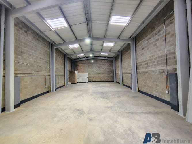 Bodega en arriendo en Calle Larga, Sabaneta, 180 m² · foto 6 de 9