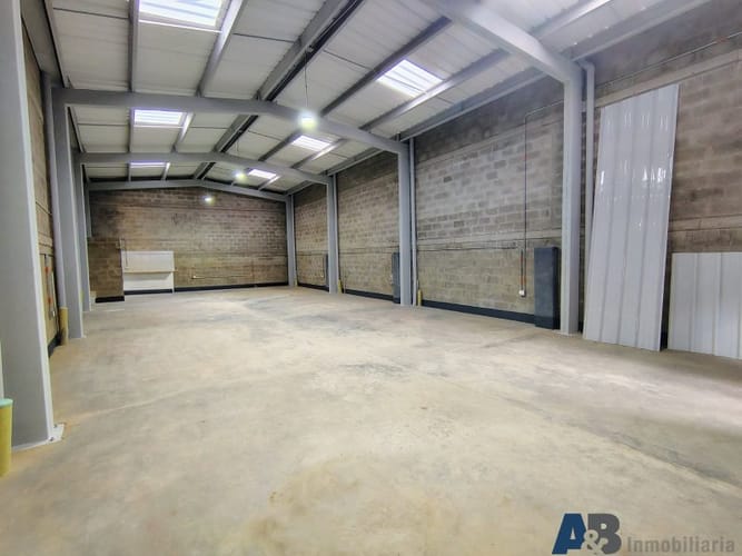 Bodega en arriendo en Calle Larga, Sabaneta, 180 m² · foto 7 de 9