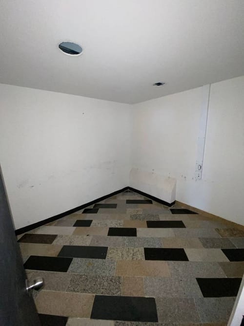 Bodega en arriendo en San Diego, Medellín, 370 m² · foto 19 de 20