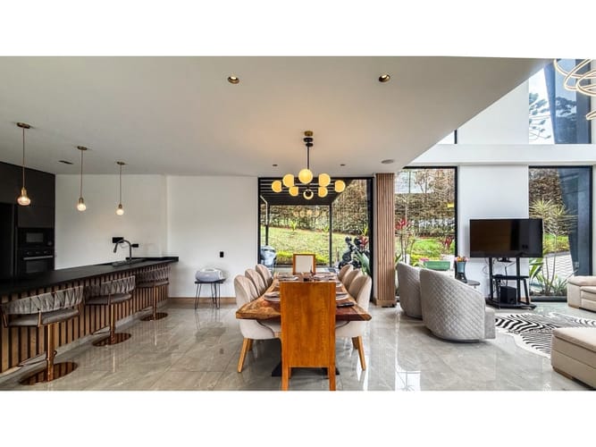 Casa de 3 alcobas en venta en Las Palmas, Medellín, 495 m² · foto 6 de 24