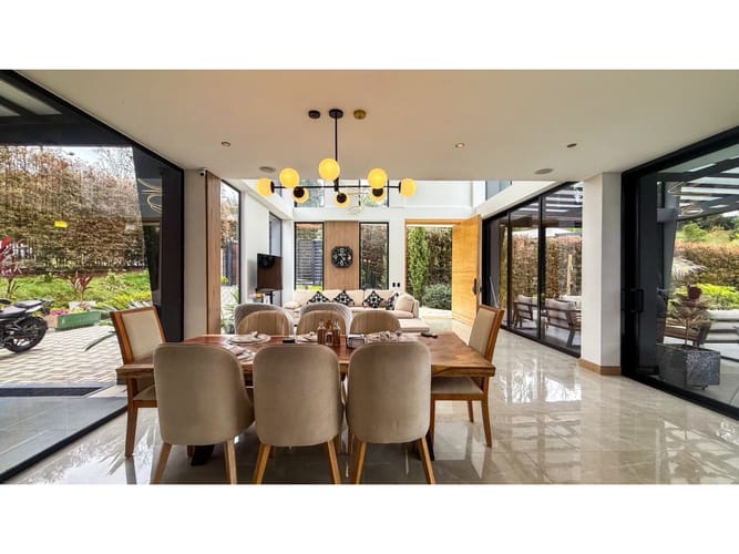 Casa de 3 alcobas en venta en Las Palmas, Medellín, 495 m² · foto 11 de 24