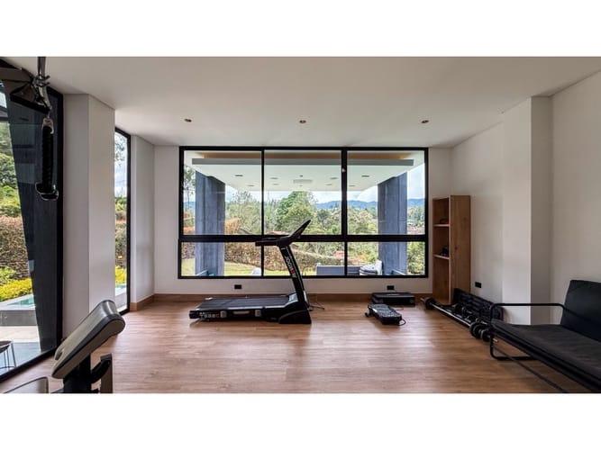Casa de 3 alcobas en venta en Las Palmas, Medellín, 495 m² · foto 16 de 24