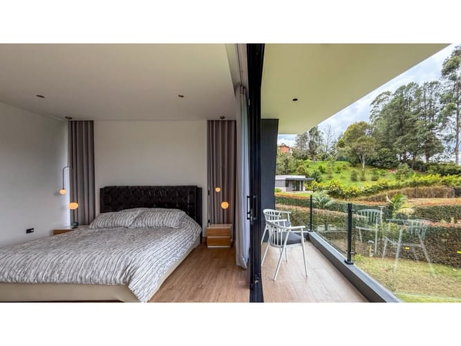 Casa de 3 alcobas en venta en Las Palmas, Medellín, 495 m² · foto 19 de 24