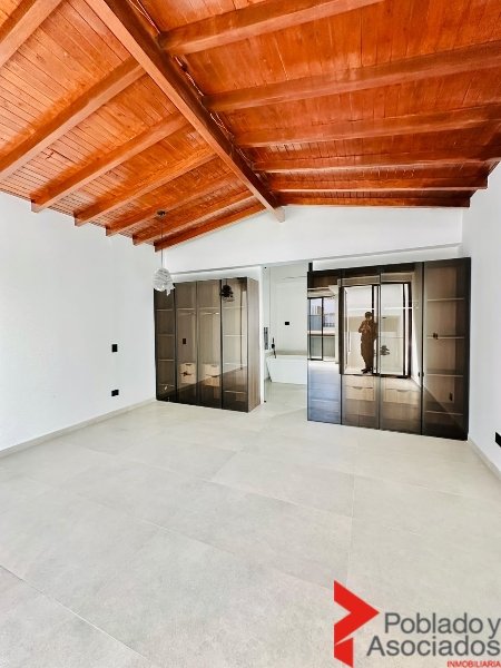 Casa en arriendo en El Poblado, Medellín · foto 9 de 19