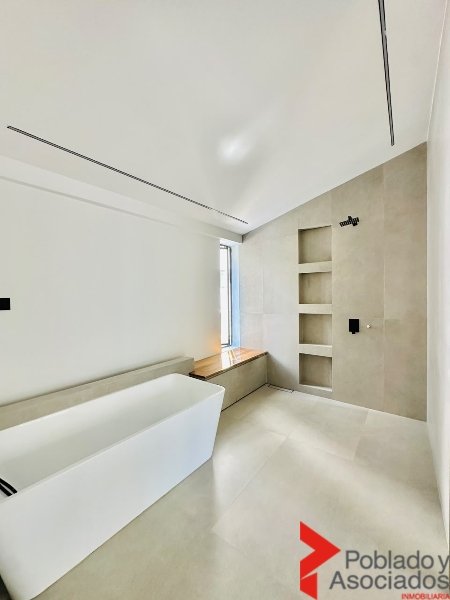 Casa en arriendo en El Poblado, Medellín · foto 11 de 19
