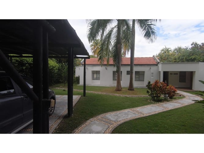 Casa de 4 alcobas en venta en Bosques De Peñalisa, Ricaurte, 381 m² · foto 4 de 15