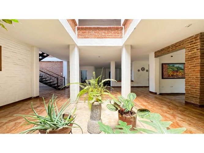 Casa de 5 alcobas en venta en El Hormiguero, Cali, 564 m² · foto 4 de 24