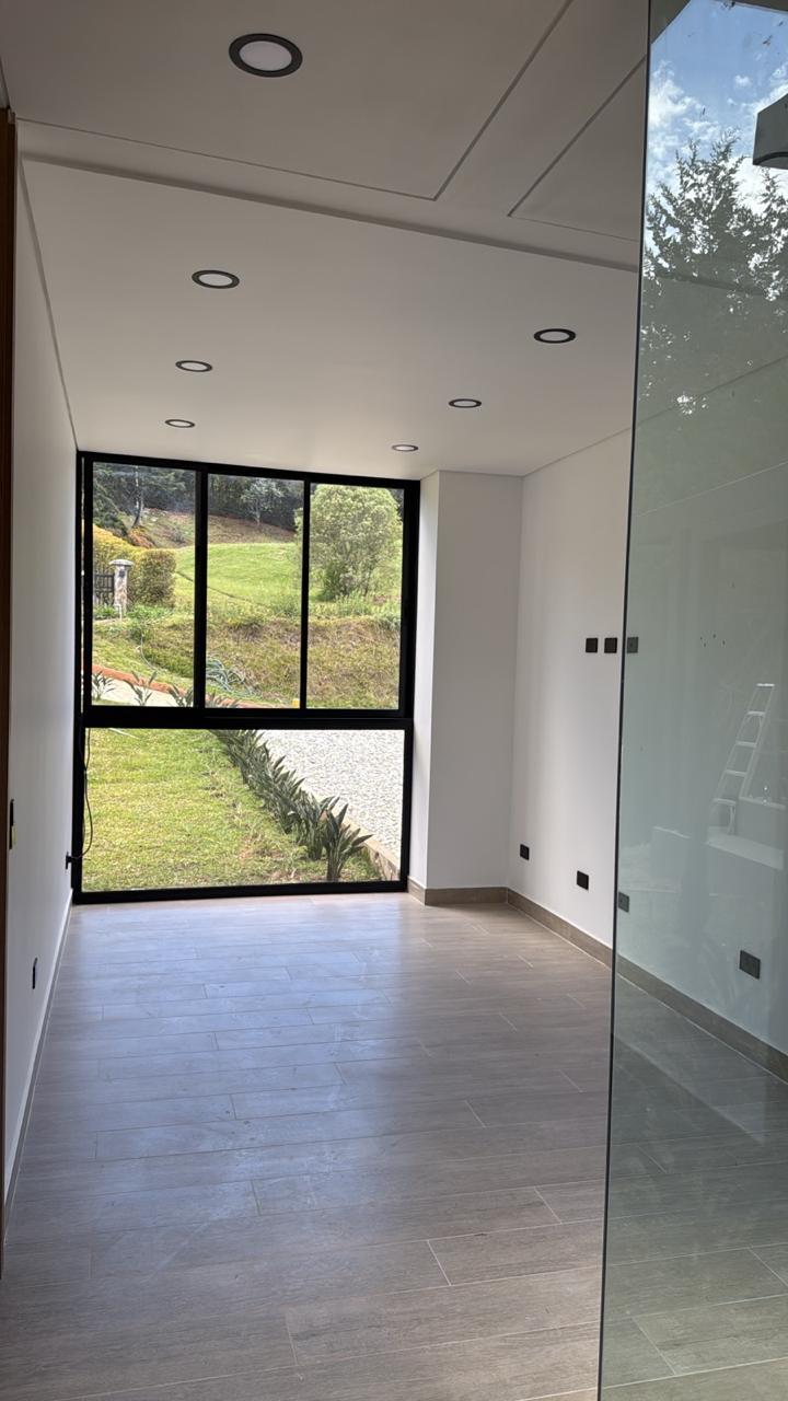 Casa en arriendo en El Carmen de Viboral · foto 6 de 18