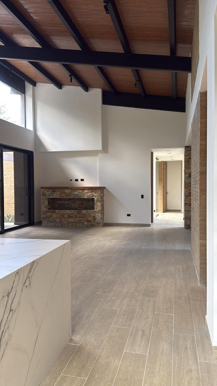 Casa en arriendo en El Carmen de Viboral · foto 9 de 18
