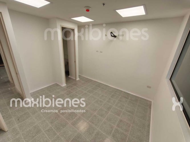 Oficina en arriendo en Los Colores, Medellín, 35 m² · foto 4 de 10