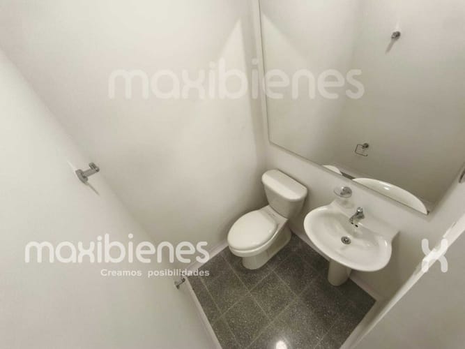 Oficina en arriendo en Los Colores, Medellín, 35 m² · foto 7 de 10
