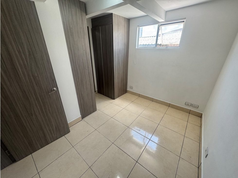Apartamento en arriendo en La America, Medellín · foto 8 de 9
