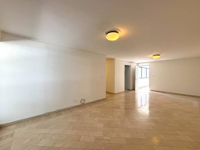 Apartamento de 3 alcobas en arriendo en Santa María De Los Ángeles, Medellín, 134 m² · foto 3 de 16