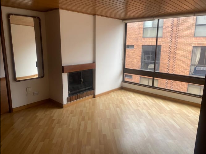 Apartaestudio en venta en Chico Norte, Bogotá, 52 m² · foto 2 de 13