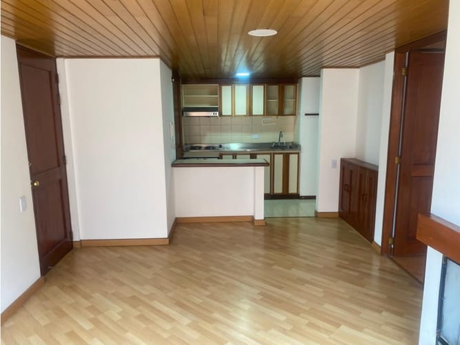 Apartaestudio en venta en Chico Norte, Bogotá, 52 m² · foto 3 de 13