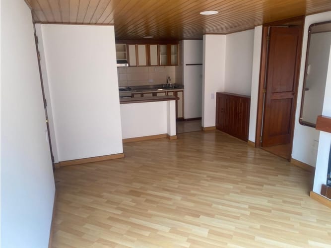 Apartaestudio en venta en Chico Norte, Bogotá, 52 m² · foto 4 de 13