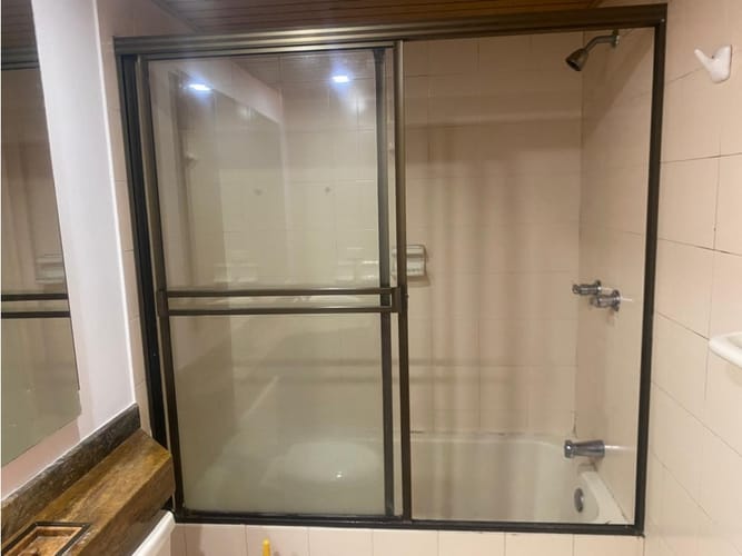 Apartaestudio en venta en Chico Norte, Bogotá, 52 m² · foto 11 de 13