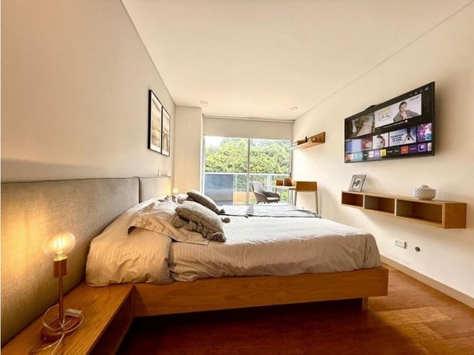 Apartamento de 2 alcobas en venta en El Poblado, Medellín, 75 m² · foto 3 de 17