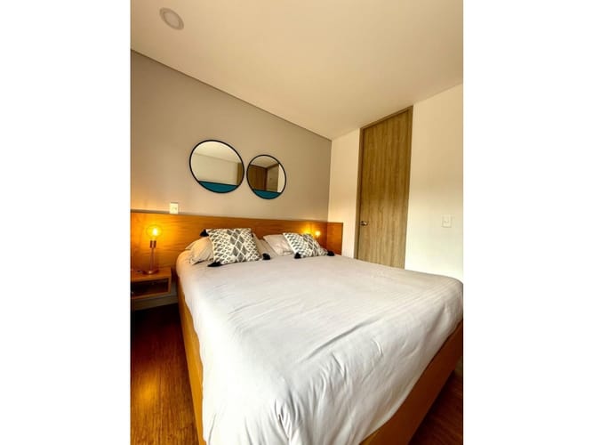 Apartamento de 2 alcobas en venta en El Poblado, Medellín, 75 m² · foto 12 de 17