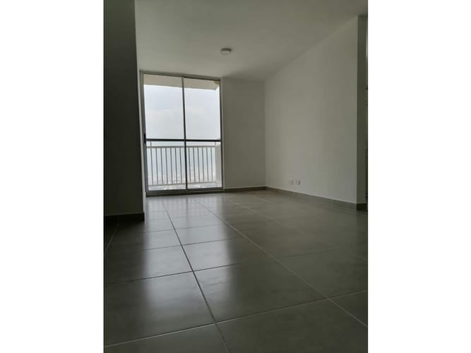 Apartamento de 3 alcobas en venta en Cabecera San Antonio De Prado, Medellín, 52 m² · foto 3 de 14