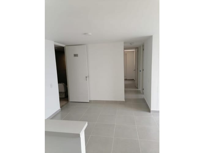 Apartamento de 3 alcobas en venta en Cabecera San Antonio De Prado, Medellín, 52 m² · foto 4 de 14