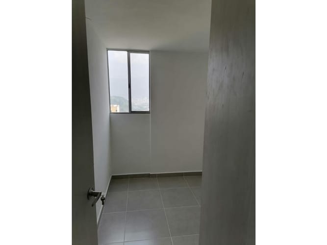 Apartamento de 3 alcobas en venta en Cabecera San Antonio De Prado, Medellín, 52 m² · foto 7 de 14