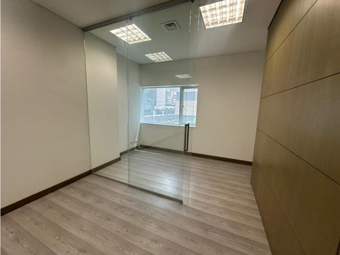 Oficina en arriendo en Ciudad Del Río, Medellín, 40 m² · foto 5 de 9