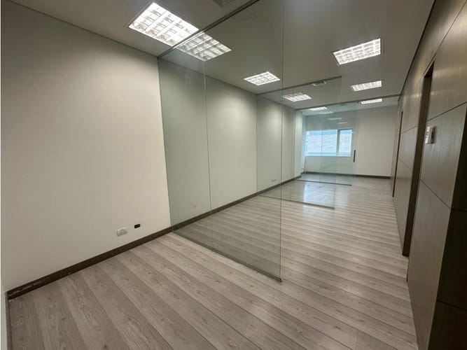 Oficina en arriendo en Ciudad Del Río, Medellín, 40 m² · foto 6 de 9