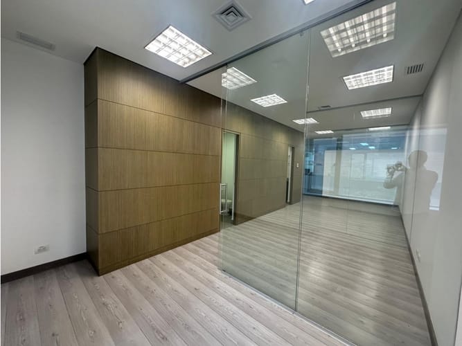 Oficina en arriendo en Ciudad Del Río, Medellín, 40 m² · foto 7 de 9
