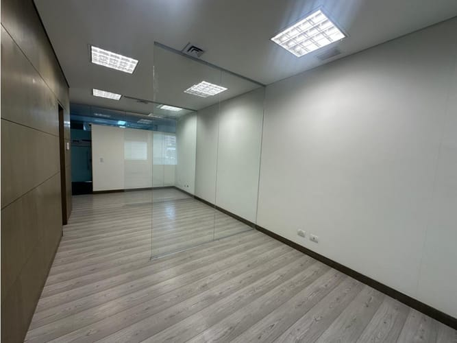 Oficina en arriendo en Ciudad Del Río, Medellín, 40 m² · foto 8 de 9