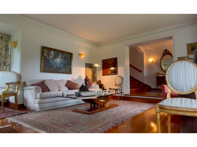 Casa de 3 alcobas en venta en Cerros De Niza, Bogotá, 600 m² · foto 2 de 14