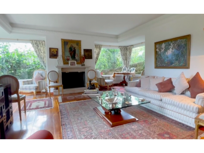 Casa de 3 alcobas en venta en Cerros De Niza, Bogotá, 600 m² · foto 3 de 14