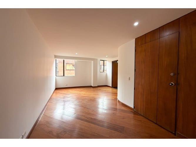Apartamento de 4 alcobas en venta en El Nogal, Bogotá, 231 m² · foto 6 de 19