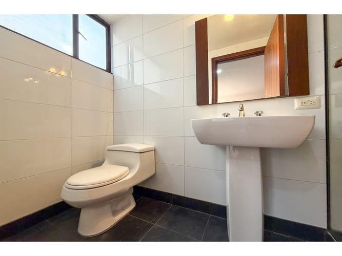 Apartamento de 4 alcobas en venta en El Nogal, Bogotá, 231 m² · foto 12 de 19