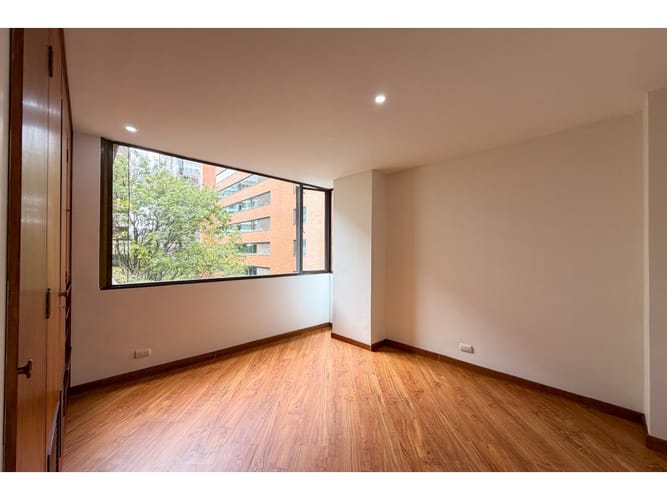 Apartamento de 4 alcobas en venta en El Nogal, Bogotá, 231 m² · foto 15 de 19