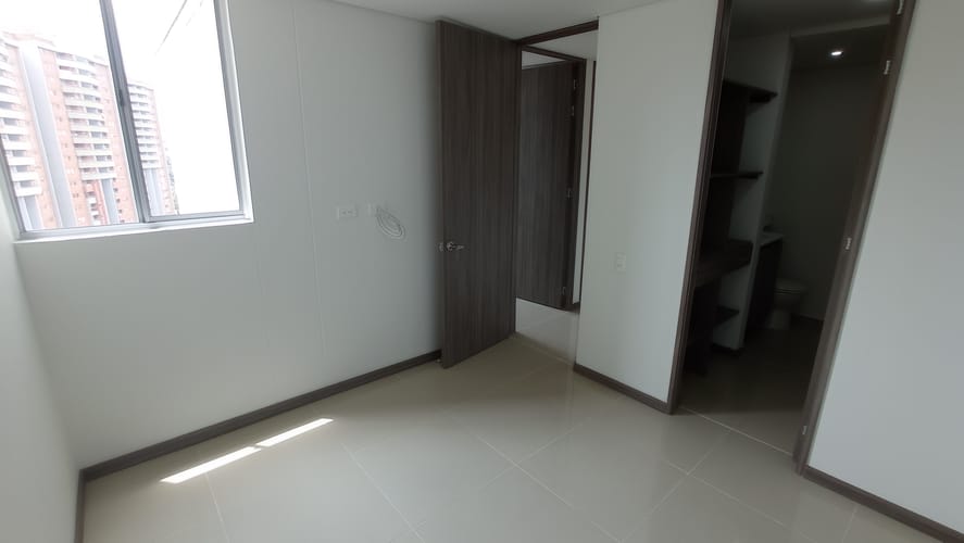 Apartamento en venta en Ditaires, Itagüí, 69 m² · foto 4 de 10