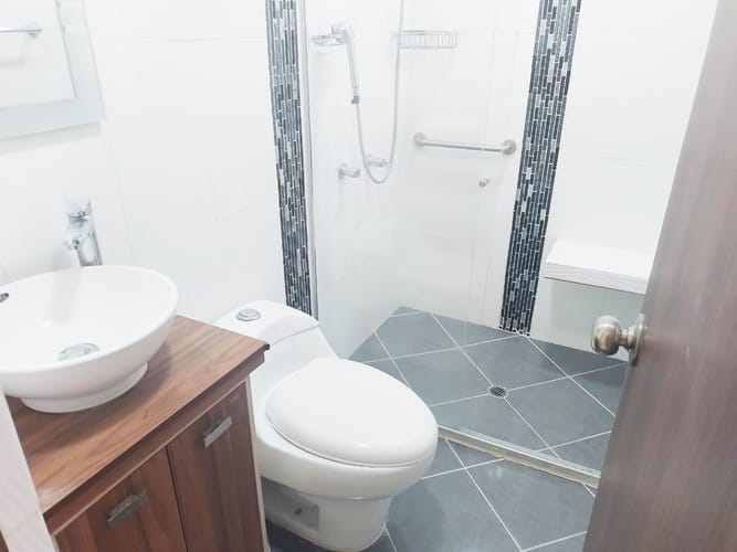 Oficina en venta en Laureles, Medellín, 135 m² · foto 16 de 17