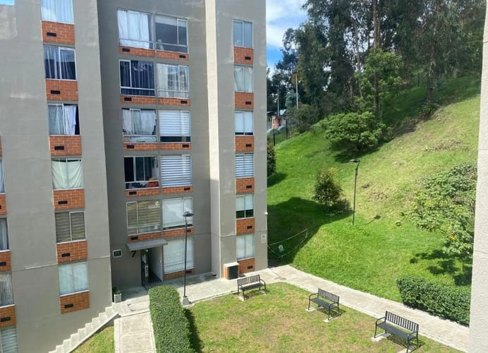 Apartamento de 2 alcobas en venta en El Salitre, Bogotá, 44 m² · foto 2 de 9
