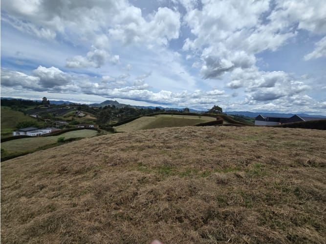 Lote en venta en La Sonadora, El Carmen de Viboral, 2400 m² · foto 4 de 24