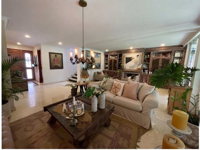 Casa de 4 alcobas en venta en Loma Benedictinos, Medellín, 350 m² · foto 6 de 13