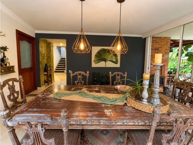 Casa de 4 alcobas en venta en Loma Benedictinos, Medellín, 350 m² · foto 11 de 13