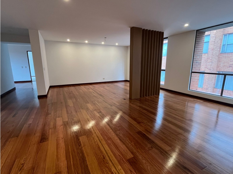 Apartamento en venta en Santa Barbara, Bogotá · foto 2 de 15