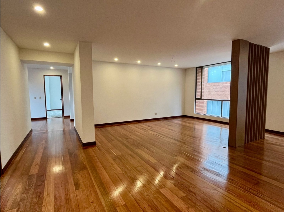 Apartamento en venta en Santa Barbara, Bogotá · foto 4 de 15