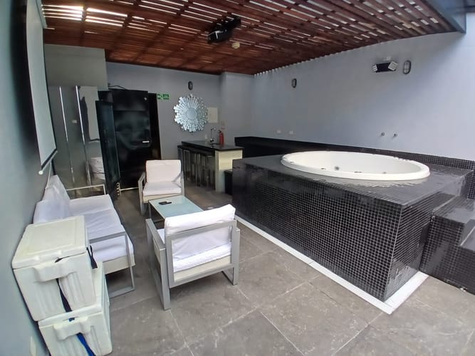 Casa de 12 alcobas en venta en Manila, Medellín, 468 m² · foto 13 de 15