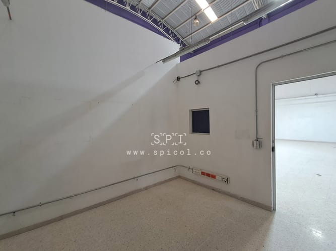Bodega en arriendo en Guarne, 400 m² · foto 7 de 16