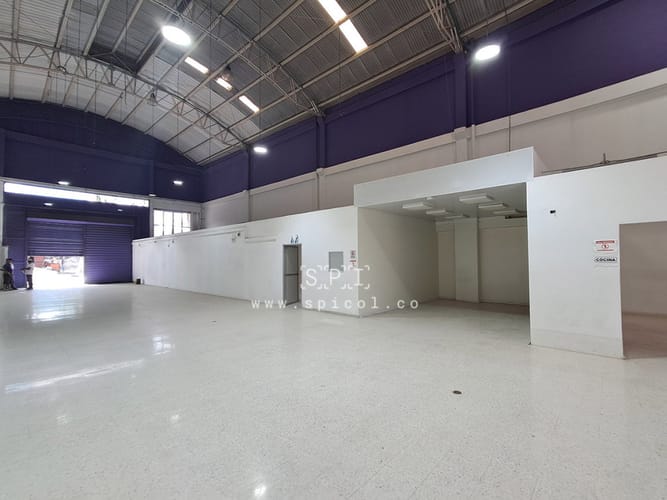 Bodega en arriendo en Guarne, 400 m² · foto 9 de 16
